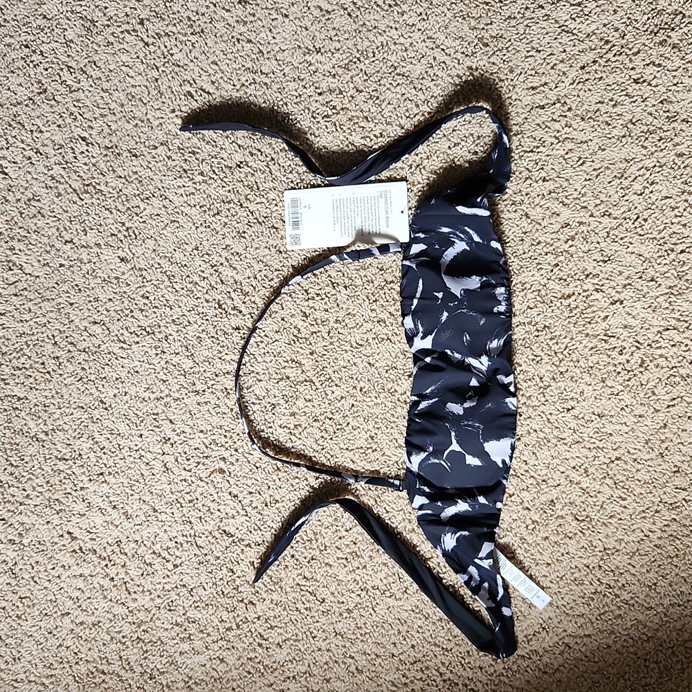 Lululempn Coastal Call Bikini Top. Reversible. Mini Flower. Size 8